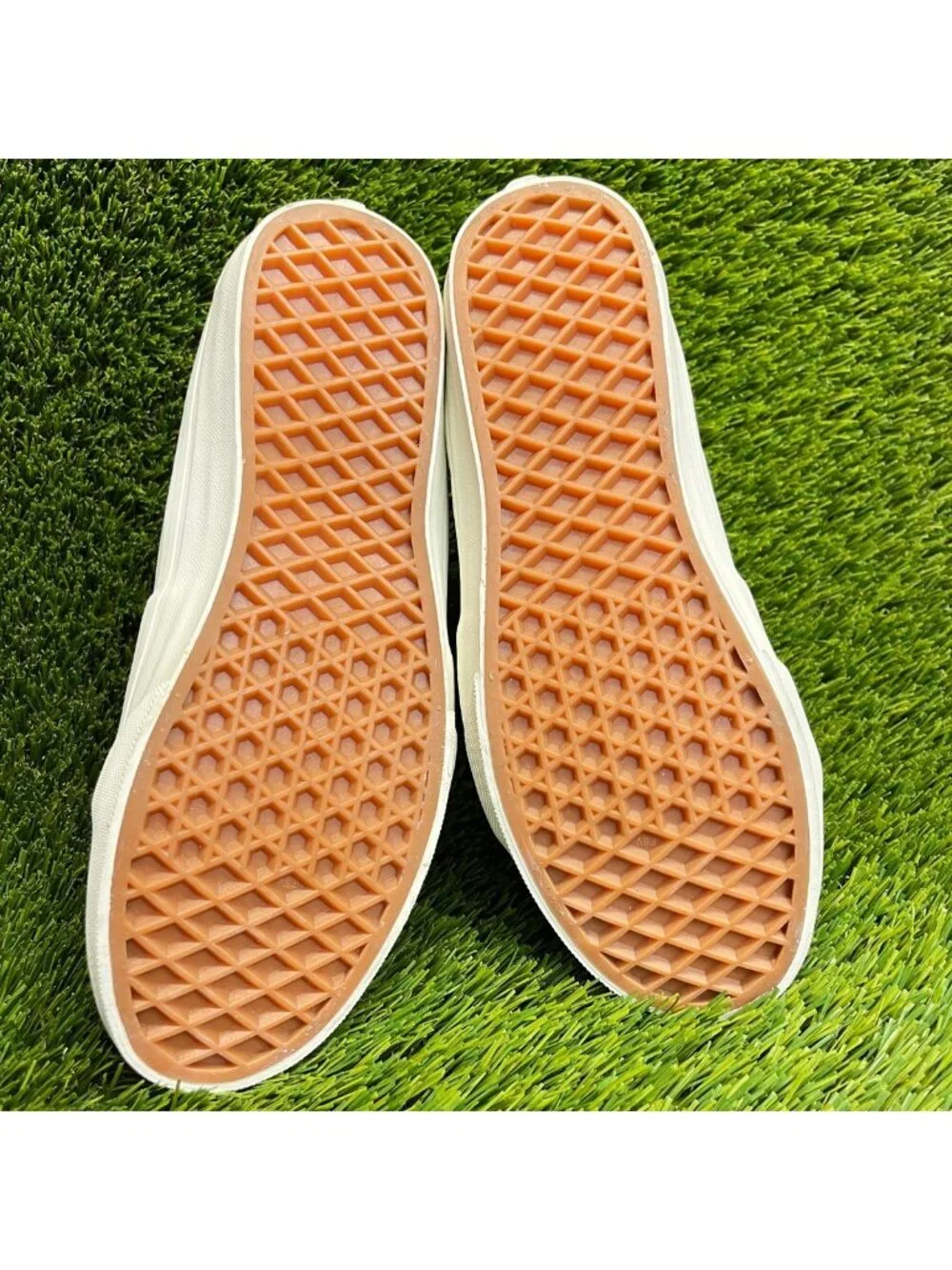 Vans Sk8-Hi Boys Size 5.5Y Beige Cream Athletic Skateboard Shoes Sneakers
